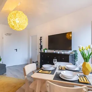 1-schulterblatt-apartments-hamburg-for-22769.hamburg-hotels-de.com/